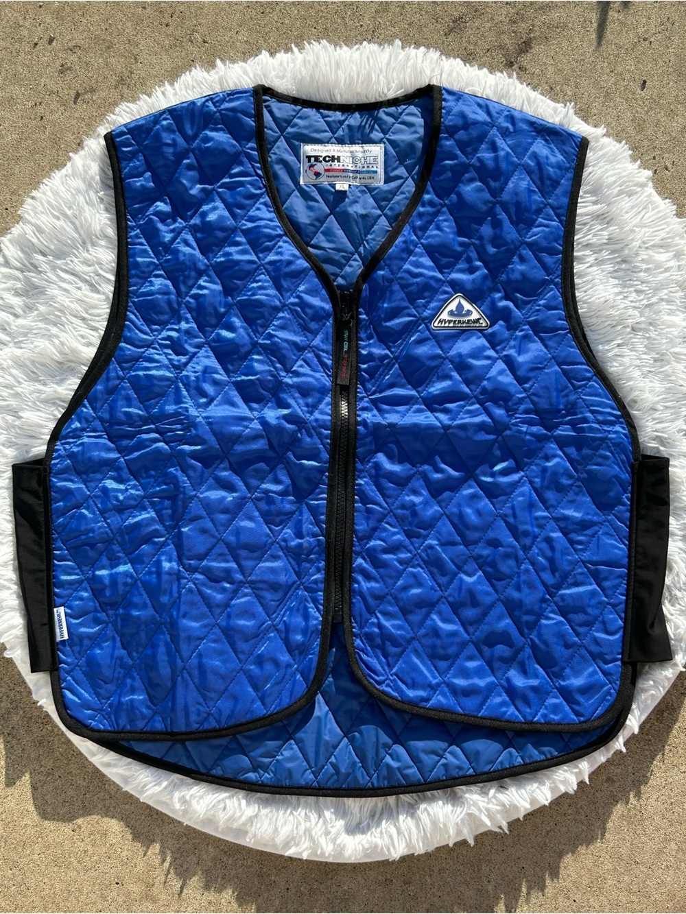 TechNiche HyperKewl Evaporative Cooling Sport Vest 
Blue
Men’s Size XL